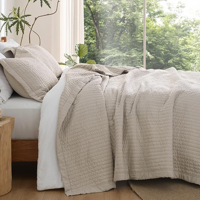 Bedsure King Size Quilt - Image 2