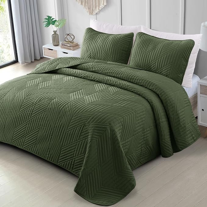 Exclusivo Mezcla California King Quilt Bedding Set, Olive Green | Lightweight by ExclusivoMezcla
