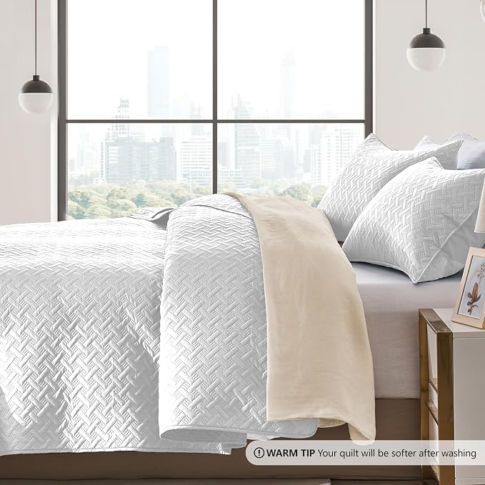 FLYMME King Size Quilt Bedding Set White Lightweight Bedspreads - Image 4