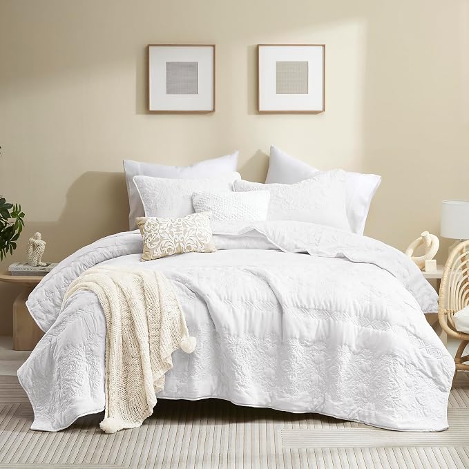 B2EVER Boho White Quilt Queen Size Bedding Sets by B2EVER