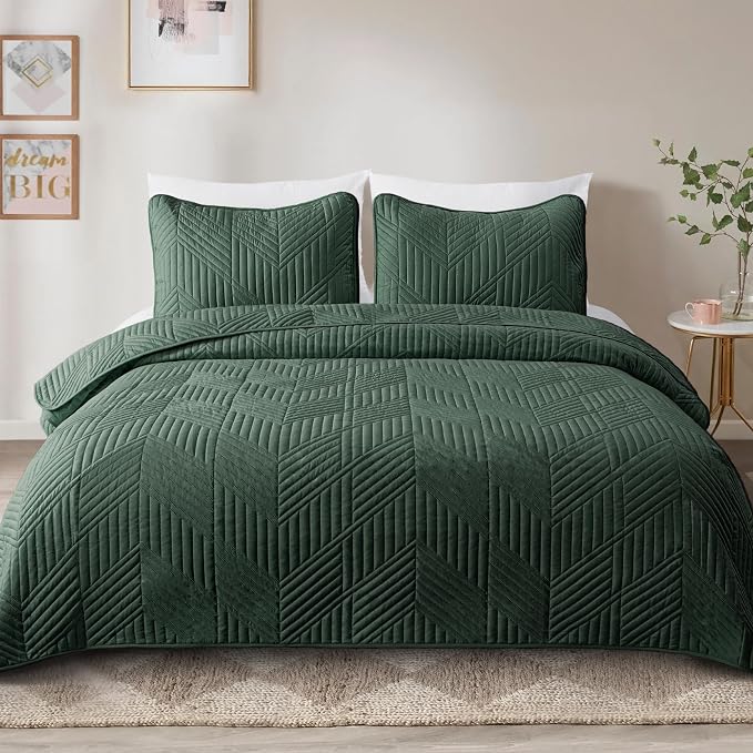 Exclusivo Mezcla California King Quilt Bedding Set, Soft Microfiber, Modern - Image 2