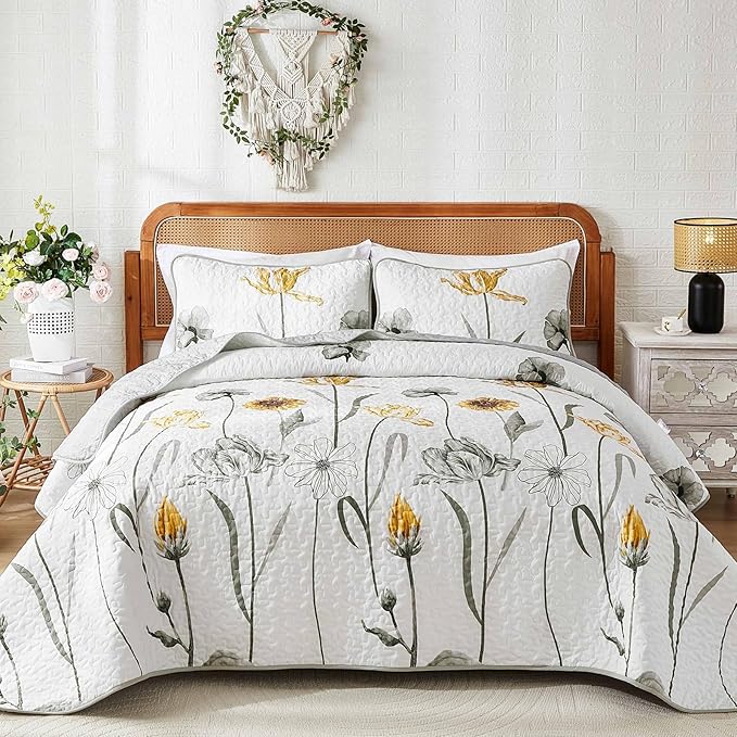 WONGS BEDDING Floral Quilt Set King Size by WONGSBEDDING