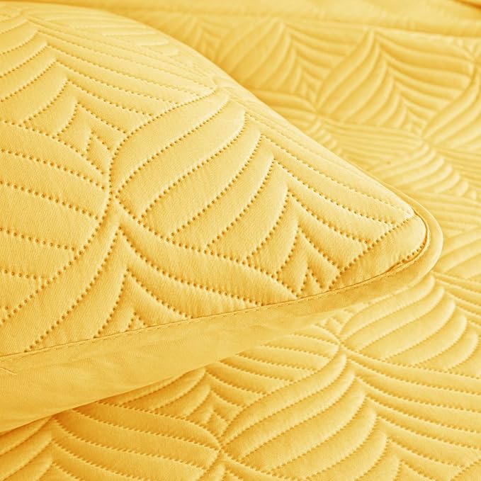 Whale Flotilla Soft Cal King Quilt Bedding Set, Lightweight Bedspreads | Yellow - Image 8