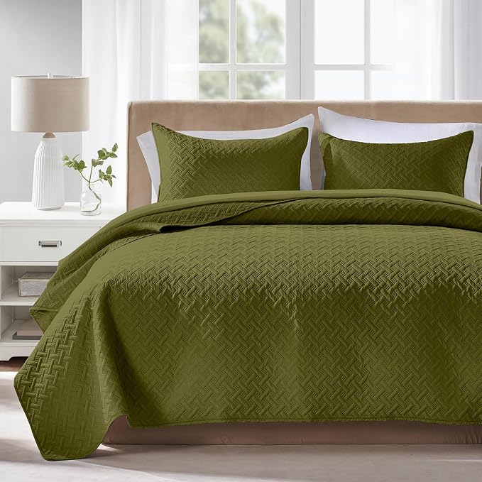 FLYMME Quilts Queen Size, Lightweight Olive Green Bedspreads, Basket Weave by FLYMME