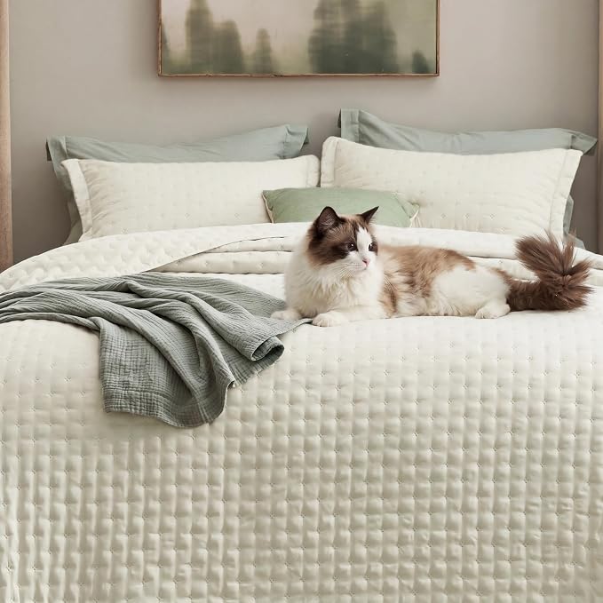 Bedsure King Size Quilt Bedspread, Lightweight Comforter, Ivory Coverlet | - Image 6