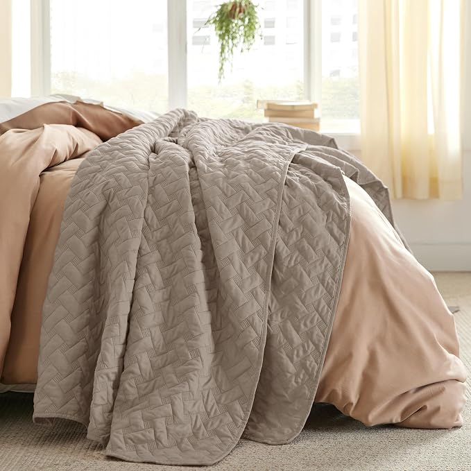 Bedsure King Size Quilt, Lightweight Comforter Set, Taupe Bedspread | Coverlet - Image 6