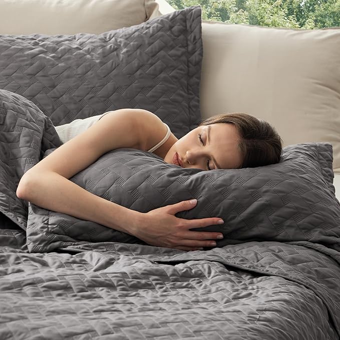 Bedsure Quilts Queen Size - Image 2