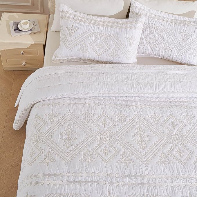 100% Cotton 3-Piece Quilt Set White Full Queen Size Lightweight Bedspread - Image 4