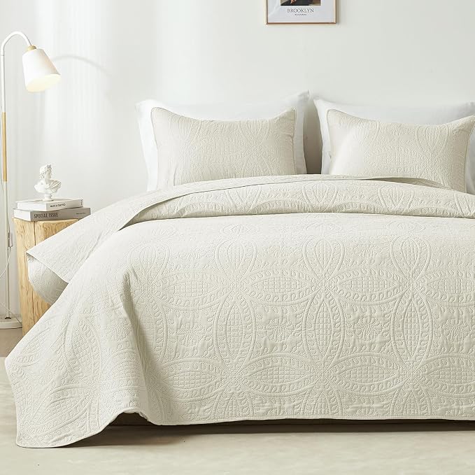 akkialla 118"x106" Cream California King Quilt Set, Oversized Floor-Length by akkialla