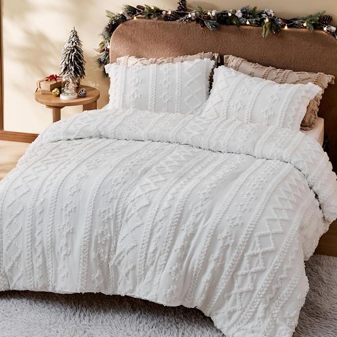 Bedsure Tufted Boho Comforter Set Oversized Queen - Image 5