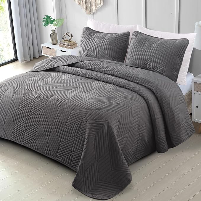 Exclusivo Mezcla California King Quilt Bedding Set, Soft Microfiber, Modern by ExclusivoMezcla