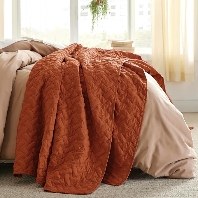 Bedsure Twin Size Quilt, Lightweight Comforter Set, Basket Weave, All-Season - Image 2