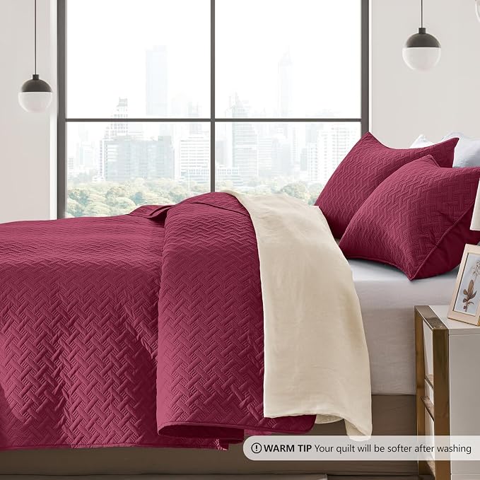 FLYMME Oversized King/California King Quilt Set 118"x106", Burgundy 3-Piece - Image 4