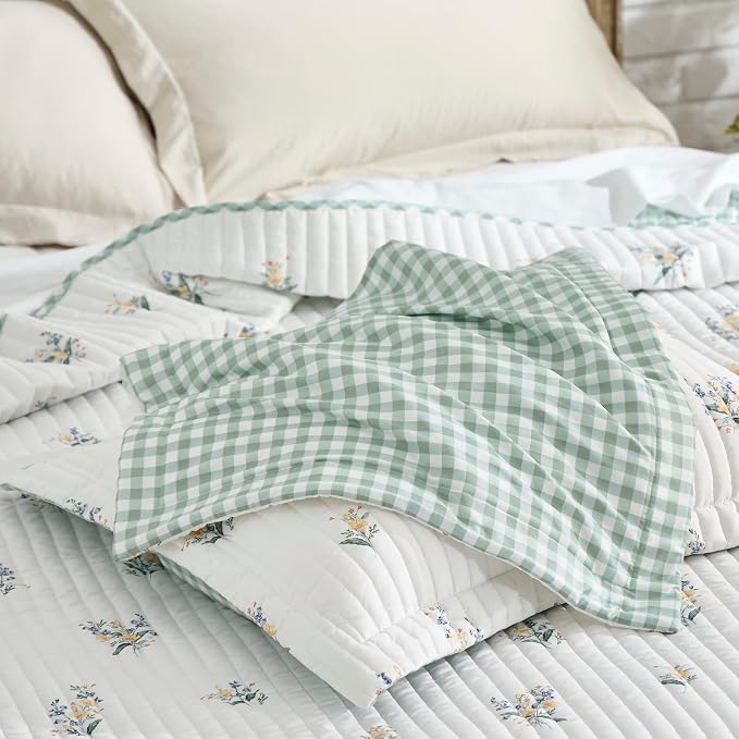 Bedsure Floral Twin Quilt, Reversible Botanical Floral Comforter, Twin XL | - Image 5
