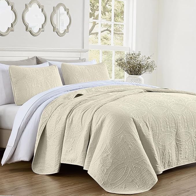 Chezmoi Collection Austin 3-piece Oversized Bedspread Coverlet Set by ChezmoiCollection