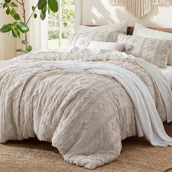 Bedsure Tufted Boho Comforter Set Queen Size by Unknown
