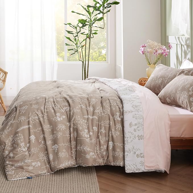 Bedsure Light Taupe King Comforter Set - Image 4