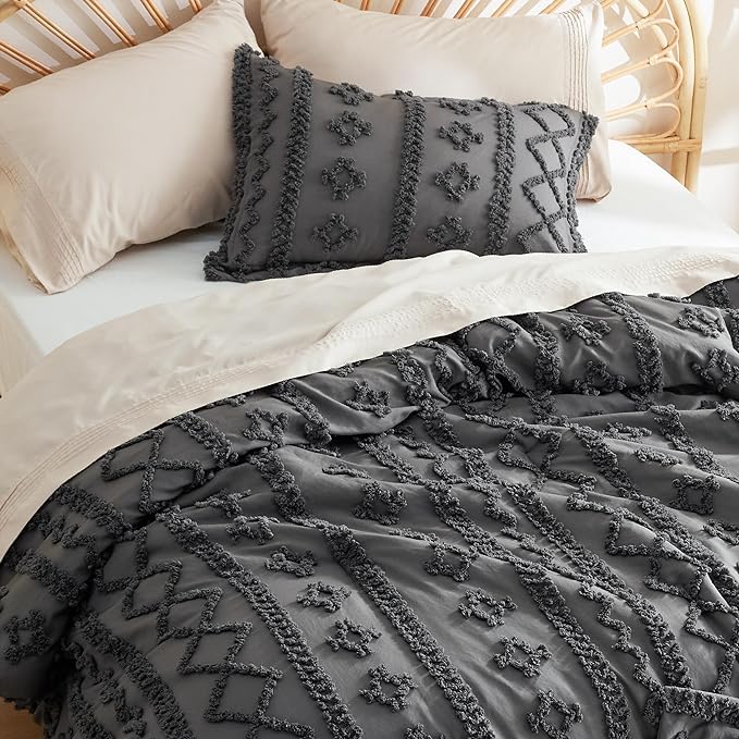 Bedsure Tufted Boho Comforter Set Full Size - Image 2