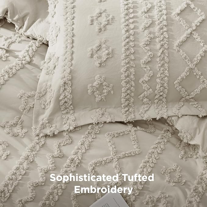 Bedsure Tufted Boho Comforter Set Full Size - Image 5