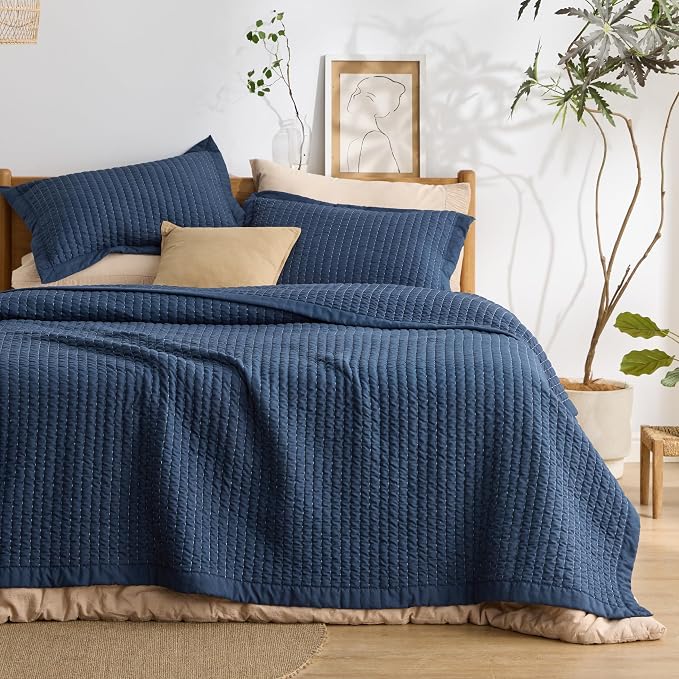 Bedsure King Quilt, Lightweight Soft Striped Comforter Bedding Set, All-Season by Unknown