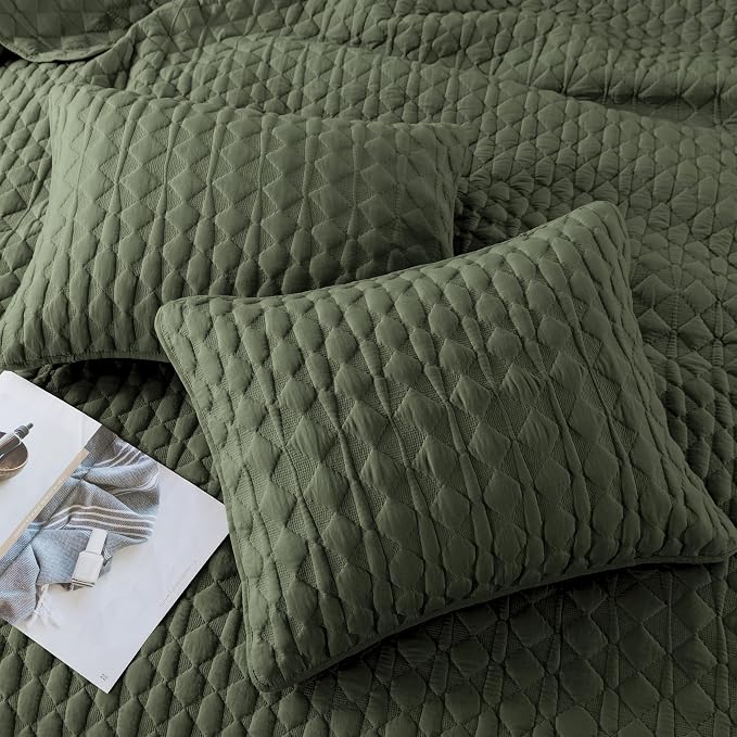 WDCOZY Olive Green Twin Size Quilt Bedding Set - Image 4