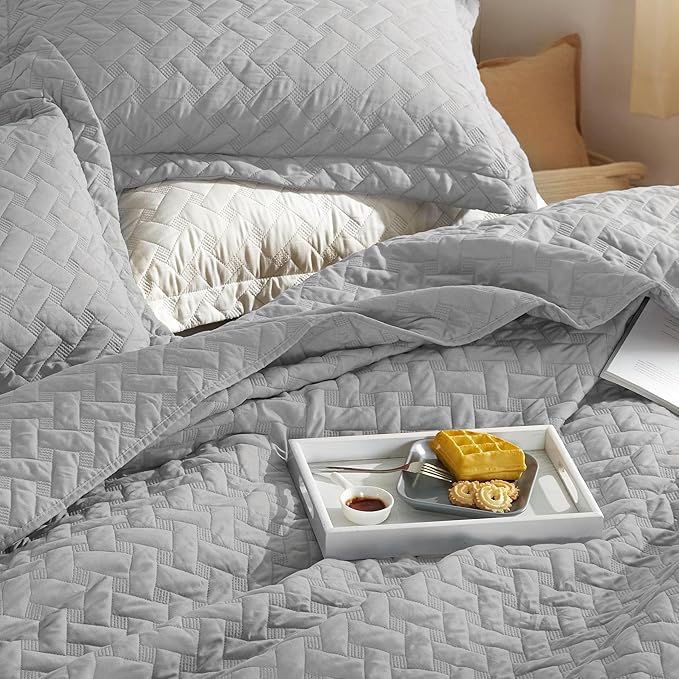 Bedsure King Size Quilt, Lightweight Comforter Set, Light Grey Bedspread | - Image 3
