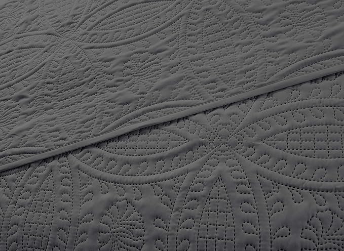 Chezmoi Collection Austin 3-Piece Oversized Bedspread Coverlet Set - Image 4