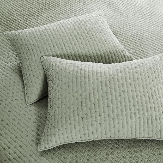 Levtex Home Cross Stitch Reversible Full/Queen Quilt Set and 2 Pillow Shams - Image 3