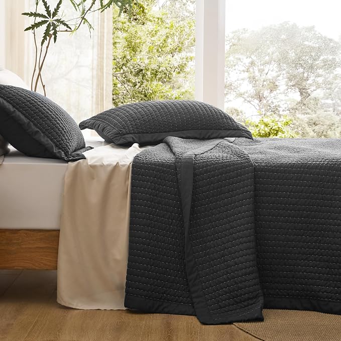 Bedsure Quilts Queen Size, Lightweight Striped Thin Comforter, Ultra Soft - Image 2