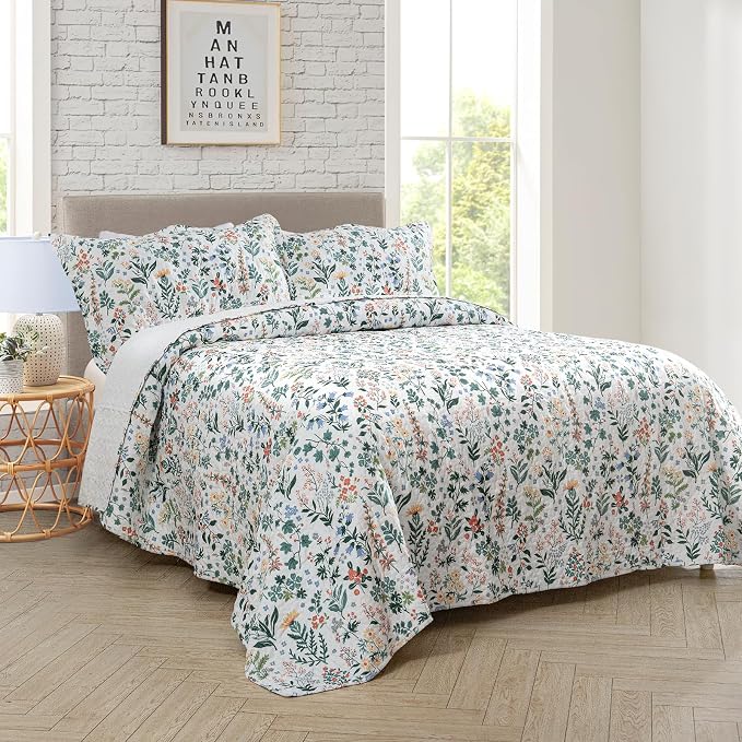 3-Piece Quilt Set Quilted Bedspread Lightweight Coverlet Set Garden Style - Image 2