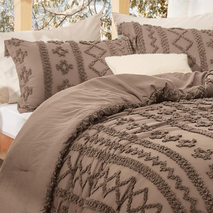 Bedsure Tufted Boho Comforter Set King Size - Image 4