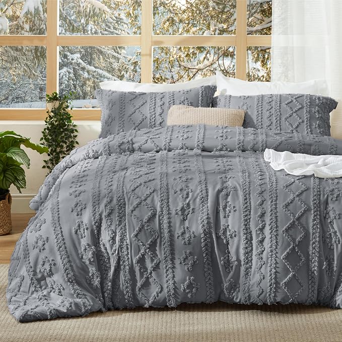 Bedsure Tufted Boho Comforter Set Queen Size by Unknown