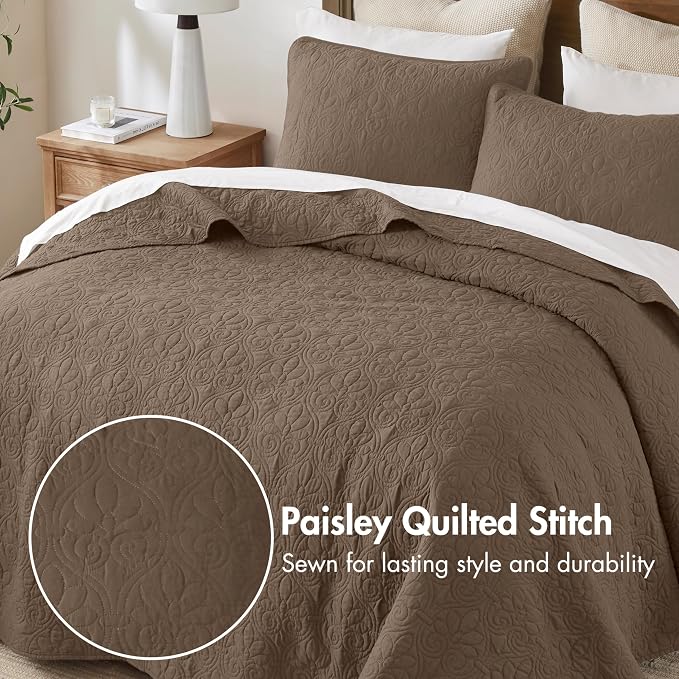 Madison Park Queen Quilt Bedding Set, Cottage-Inspired Damask, Classic Stitch - Image 3