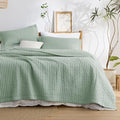 Bedsure Twin Quilt, Lightweight Soft Striped Comforter Bedding Set, All-Season by Unknown