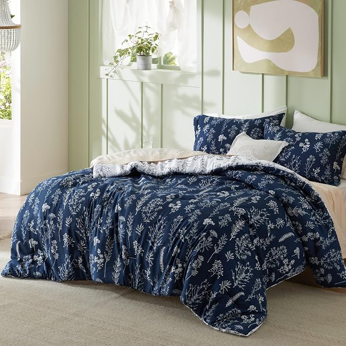 Bedsure Navy King Comforter Set - Image 2