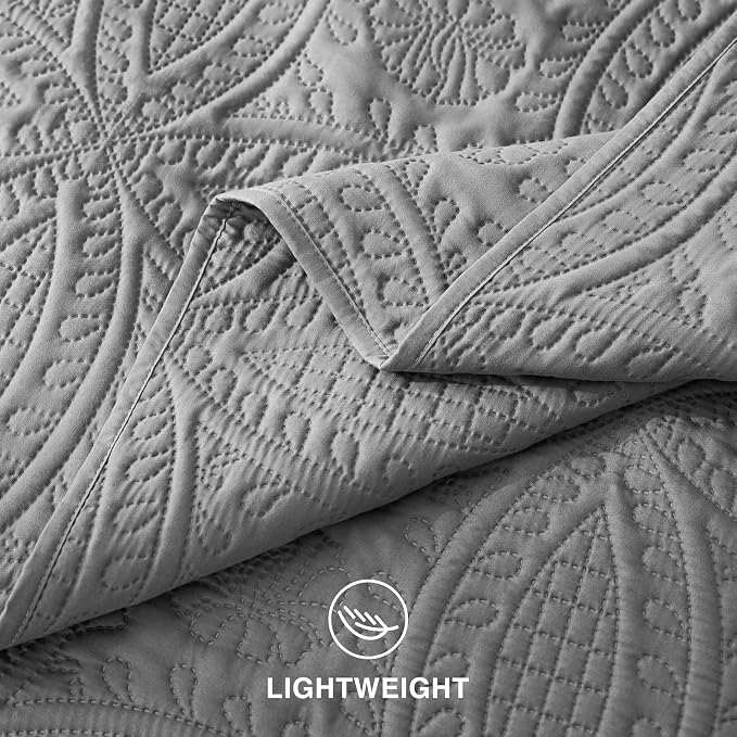 Love's cabin Queen Quilt Set Grey, Bed in a Bag Queen Size Bedding 7 Pieces - Image 9